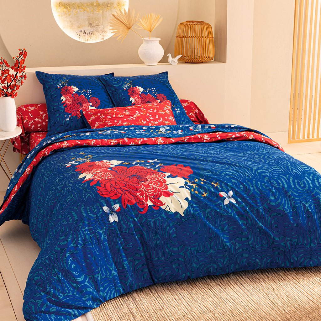 Under the blue moon Duvet Cover