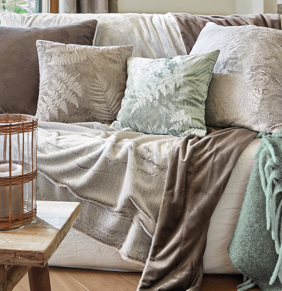 Fur Dream Throw Blanket